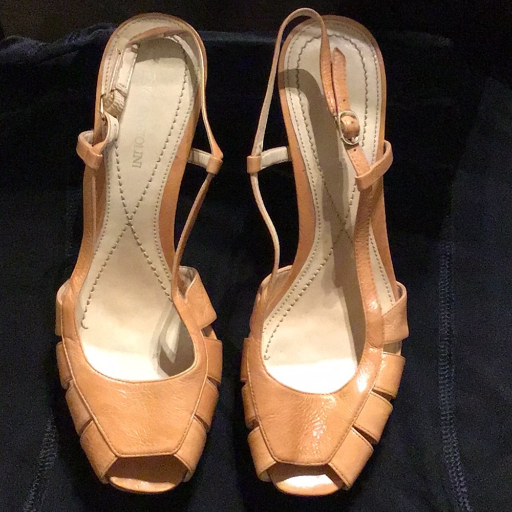 Women’s sandals size 8.5